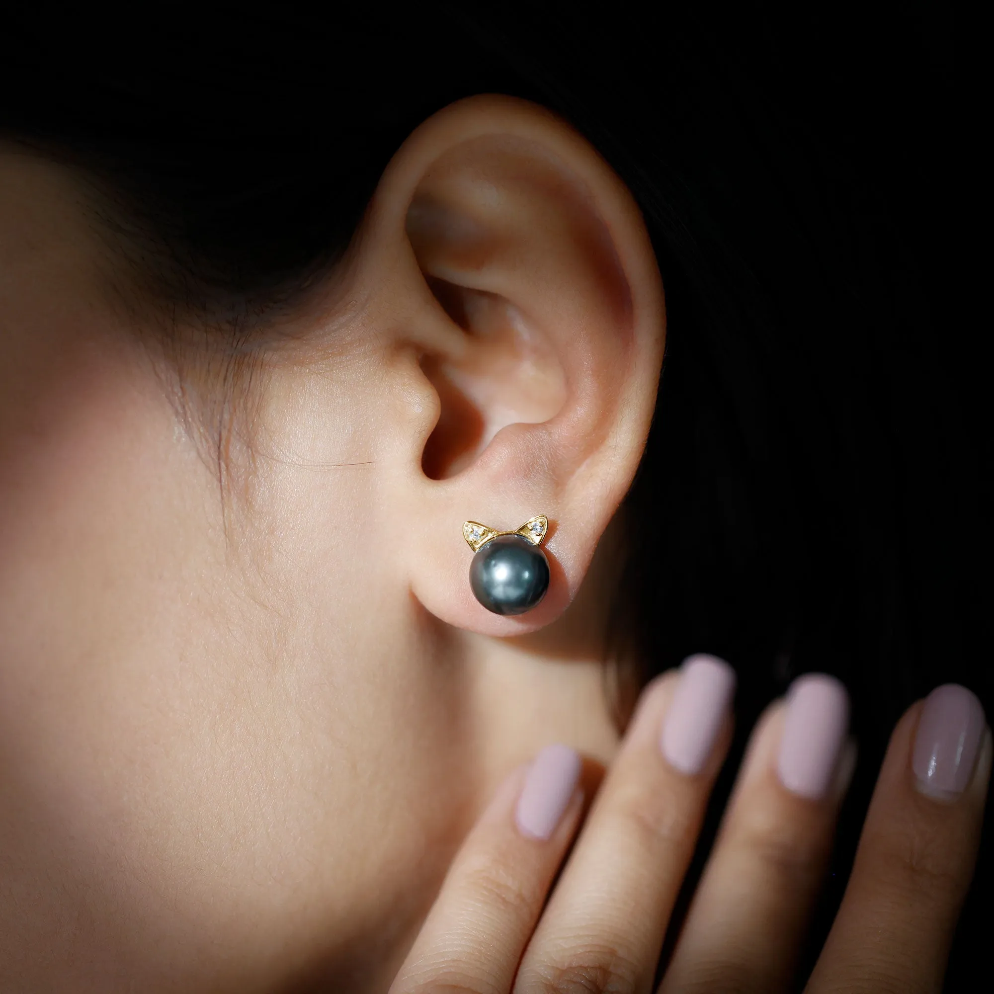 16.25 CT Solitaire Tahitian Pearl Cat Face Stud Earring with Moissanite