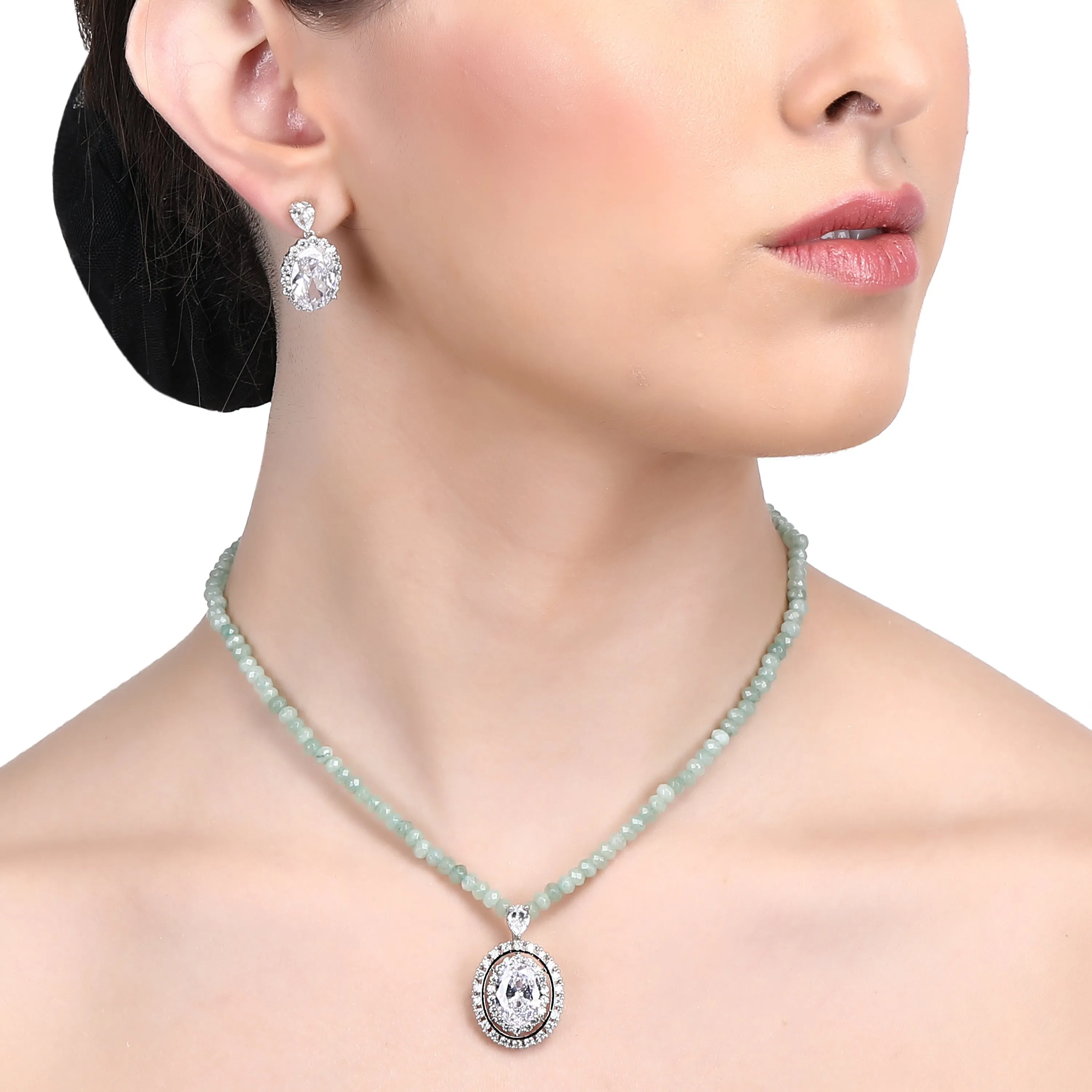 Anisha Zircon Pendant Set