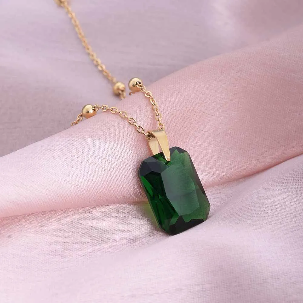 Dazzling Emerald Necklace