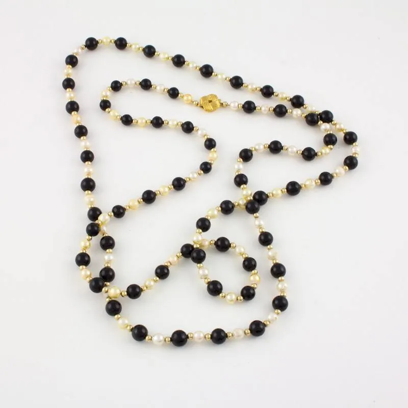 Extra Long Necklace in Black Jade and Pearls