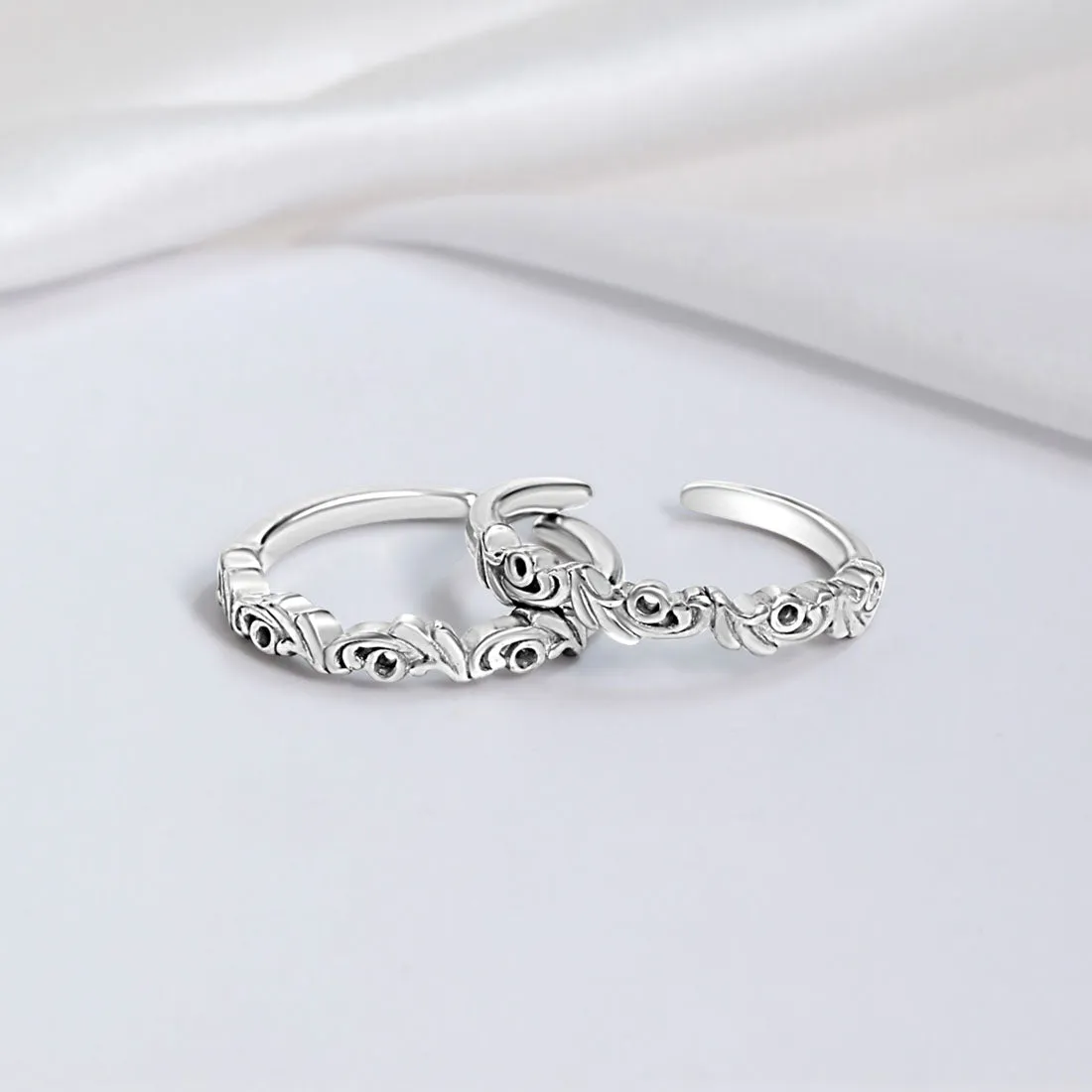 Extravagant Rhodium plated 925 Sterling Silver adjustable Toe ring