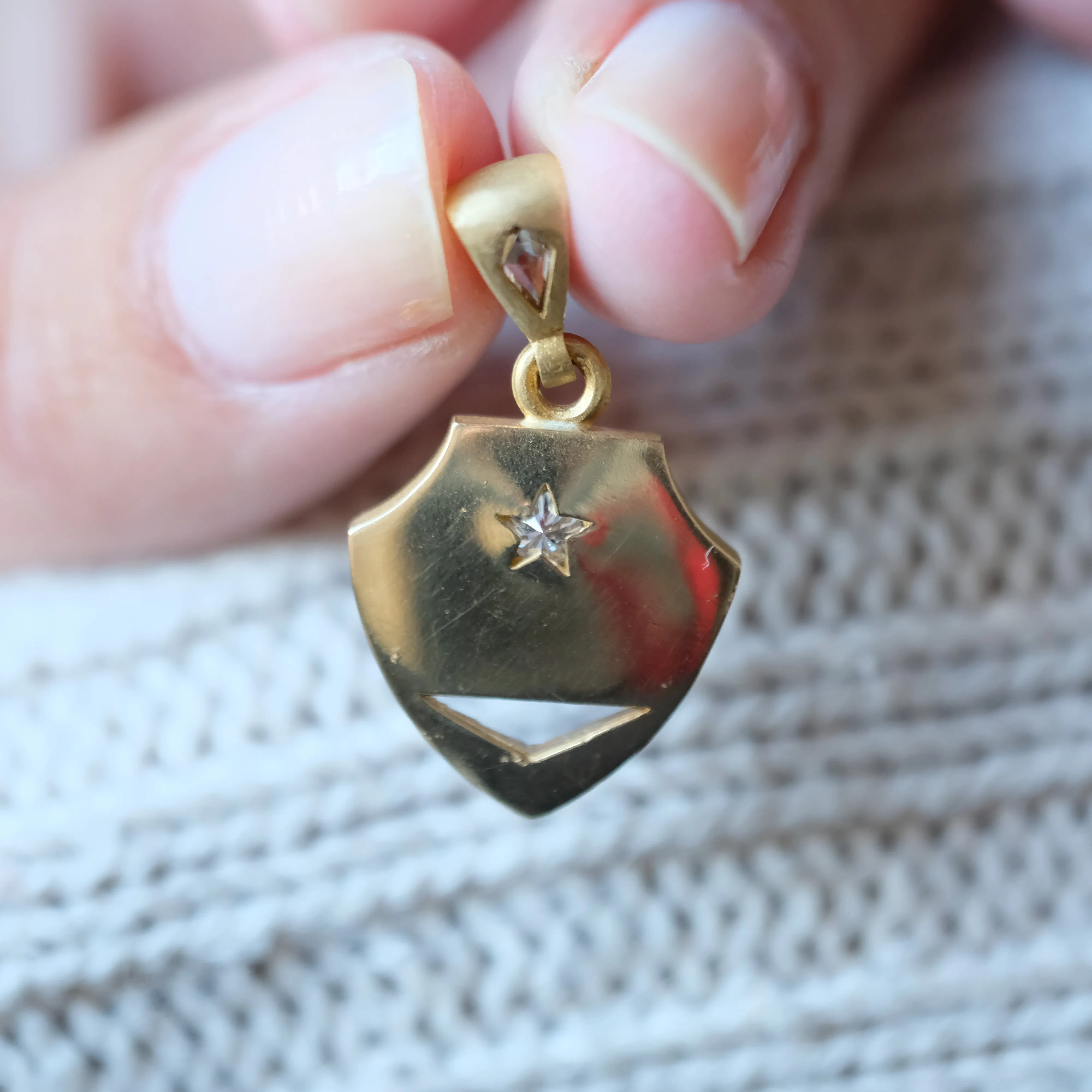Harbour pendant
