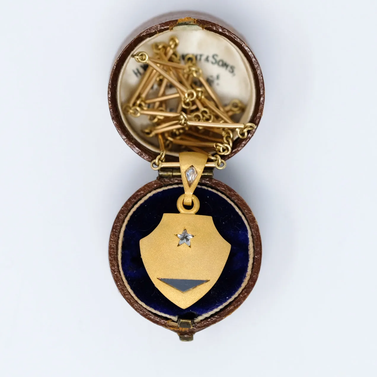 Harbour pendant