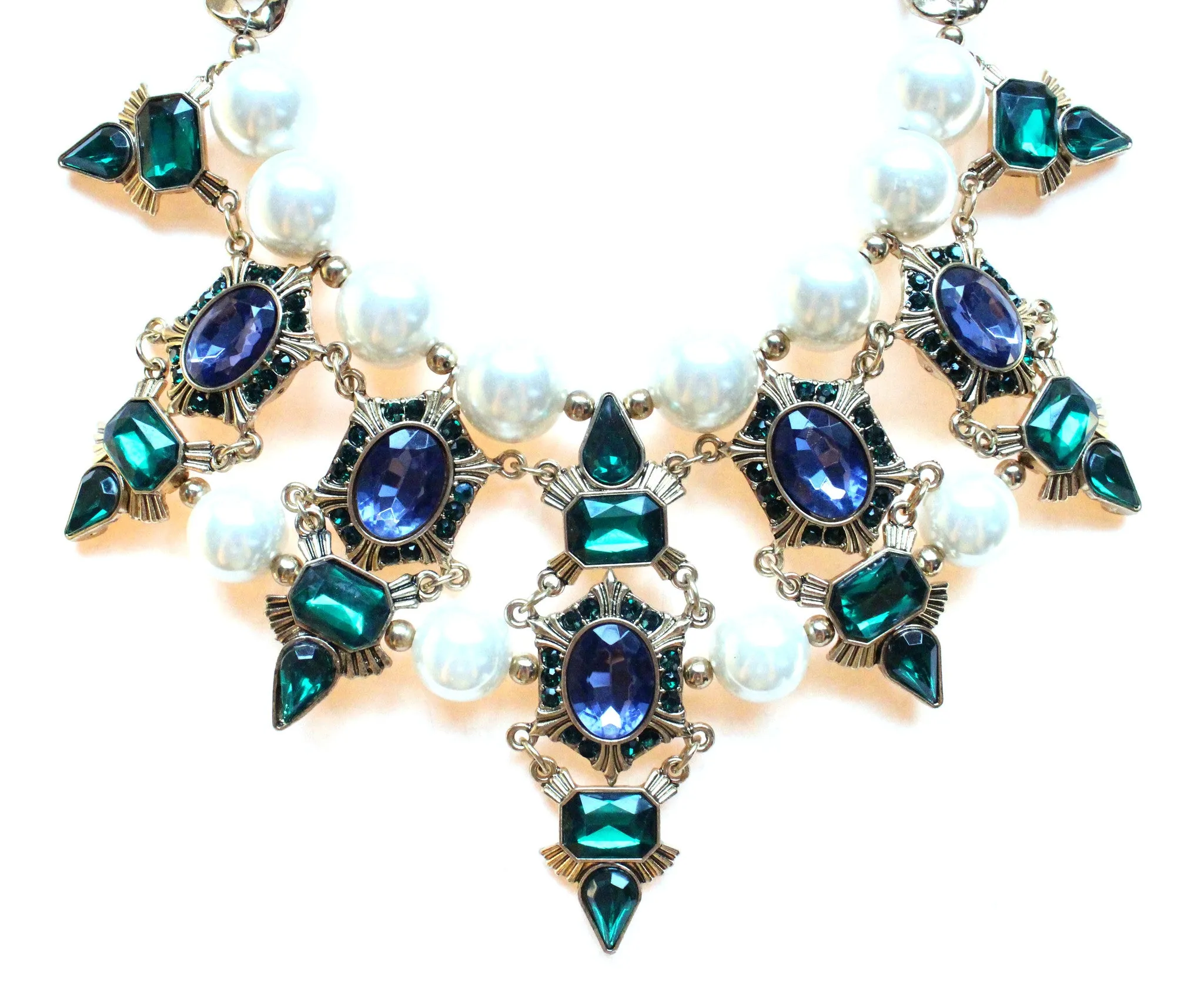Luxe Chunky Pearl & Deco Jeweled Statement Necklace- Emerald & Sapphire