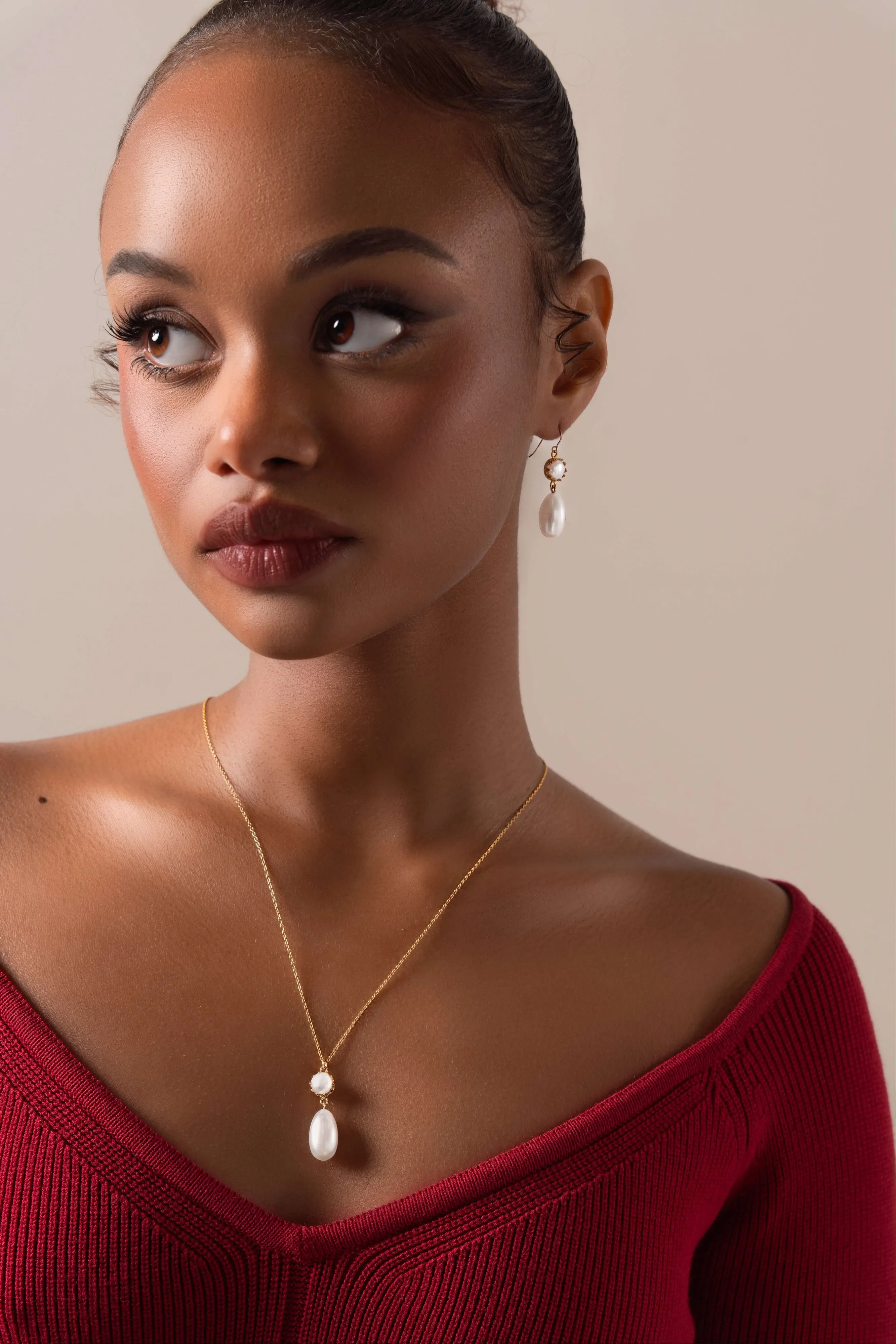 Mira Pearl Earrings