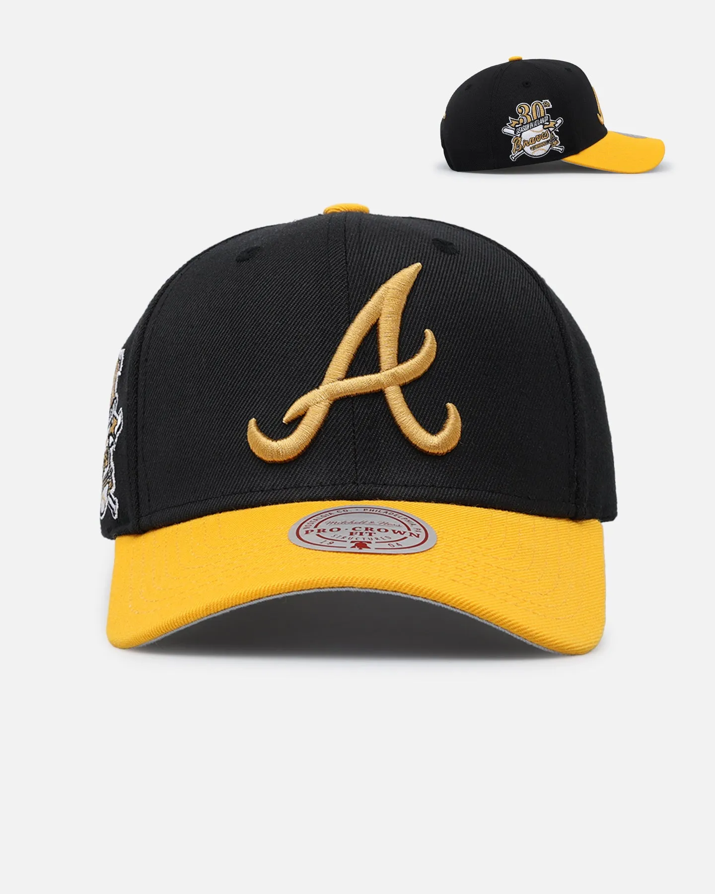 Mitchell & Ness Atlanta Braves "Enter The Dragon" Pro Crown Snapback Black/Ochre