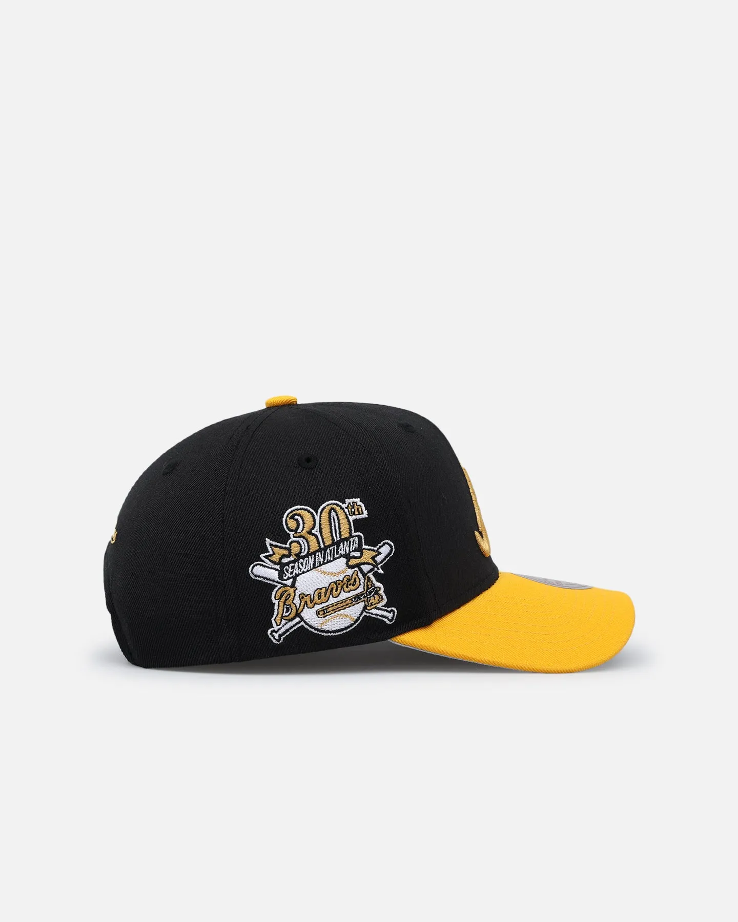 Mitchell & Ness Atlanta Braves "Enter The Dragon" Pro Crown Snapback Black/Ochre
