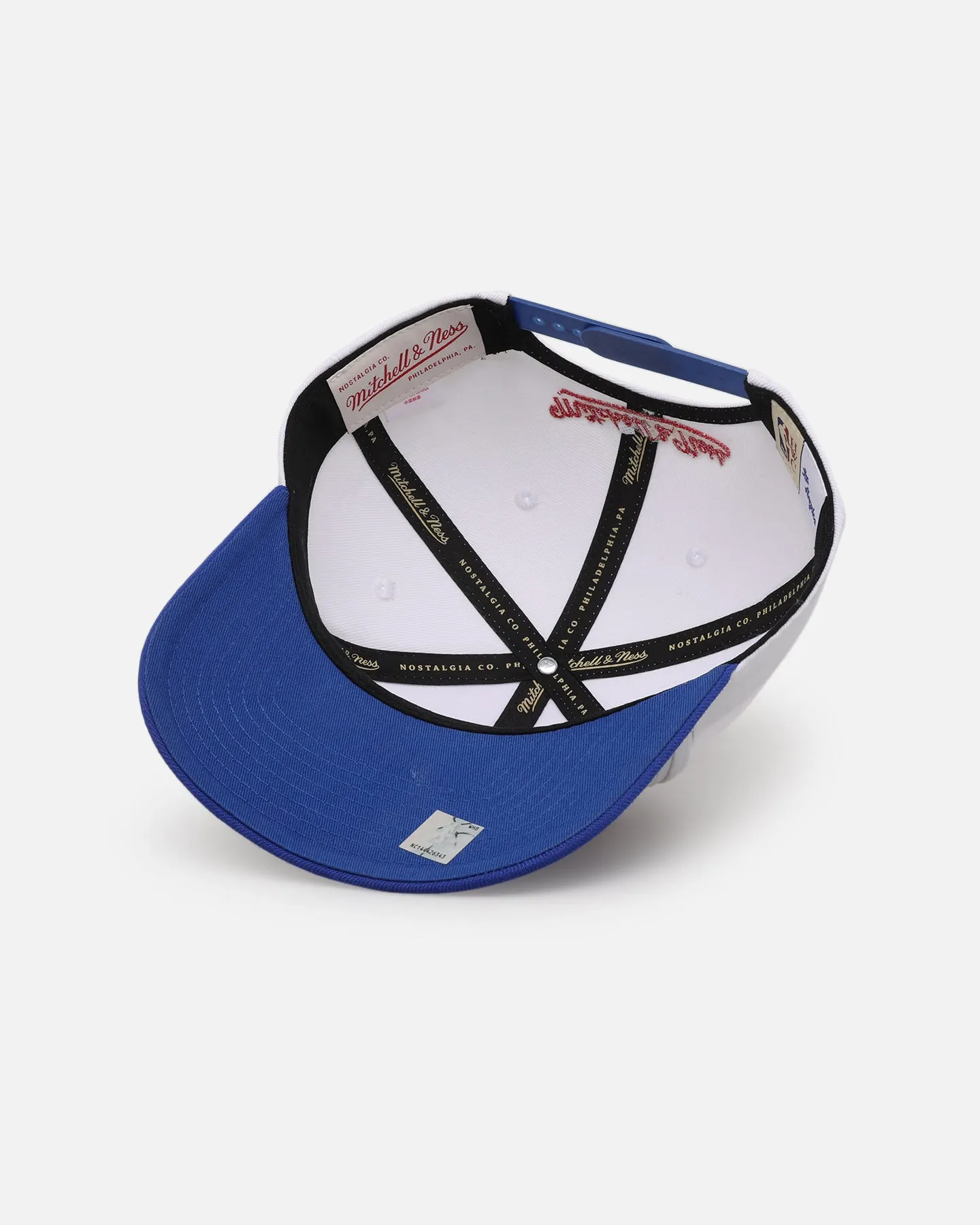 Mitchell & Ness Los Angeles Lakers 'Philippines Flag' Pro Crown Snapback White/Blue