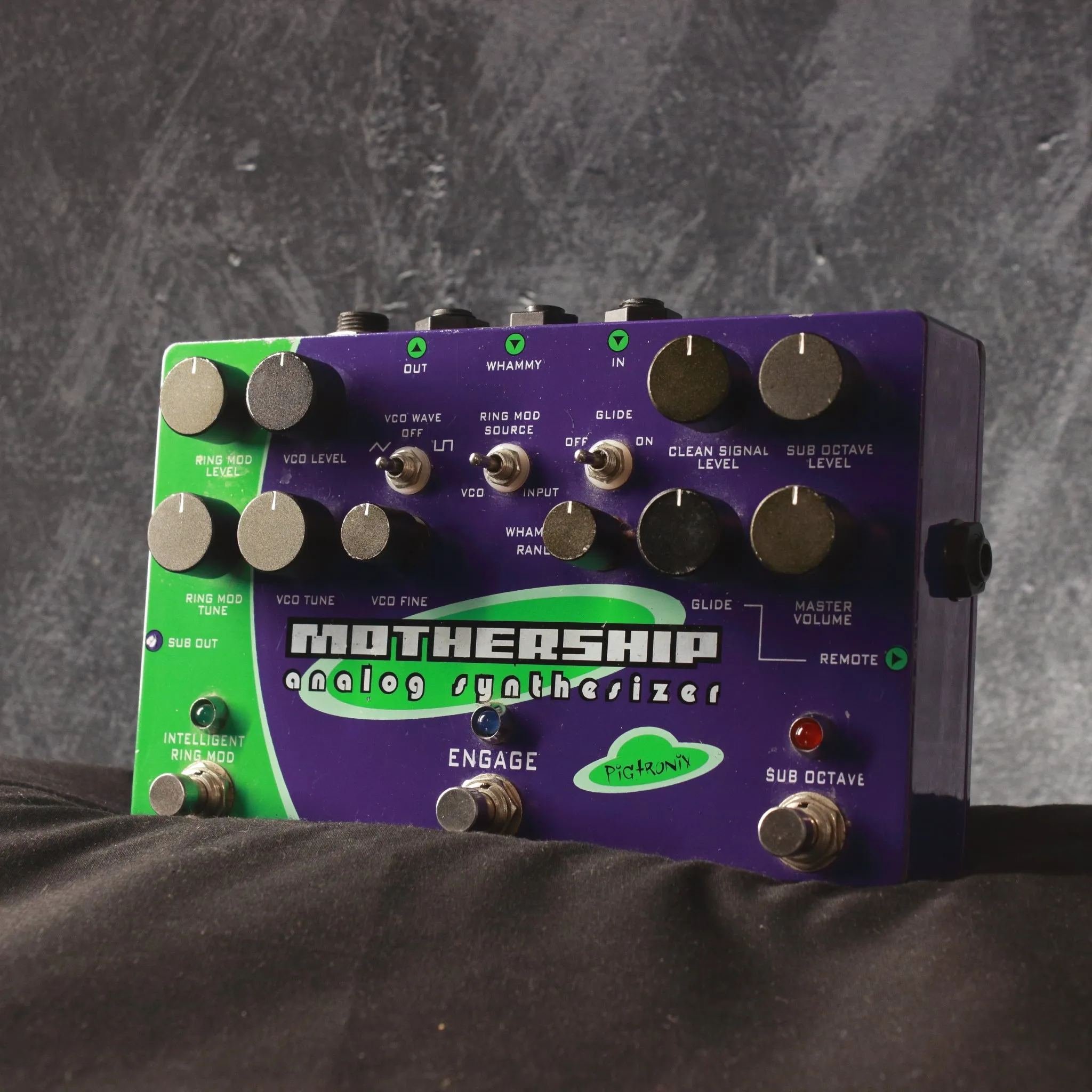 Pigtronix Mothership Analog Synthesizer Pedal