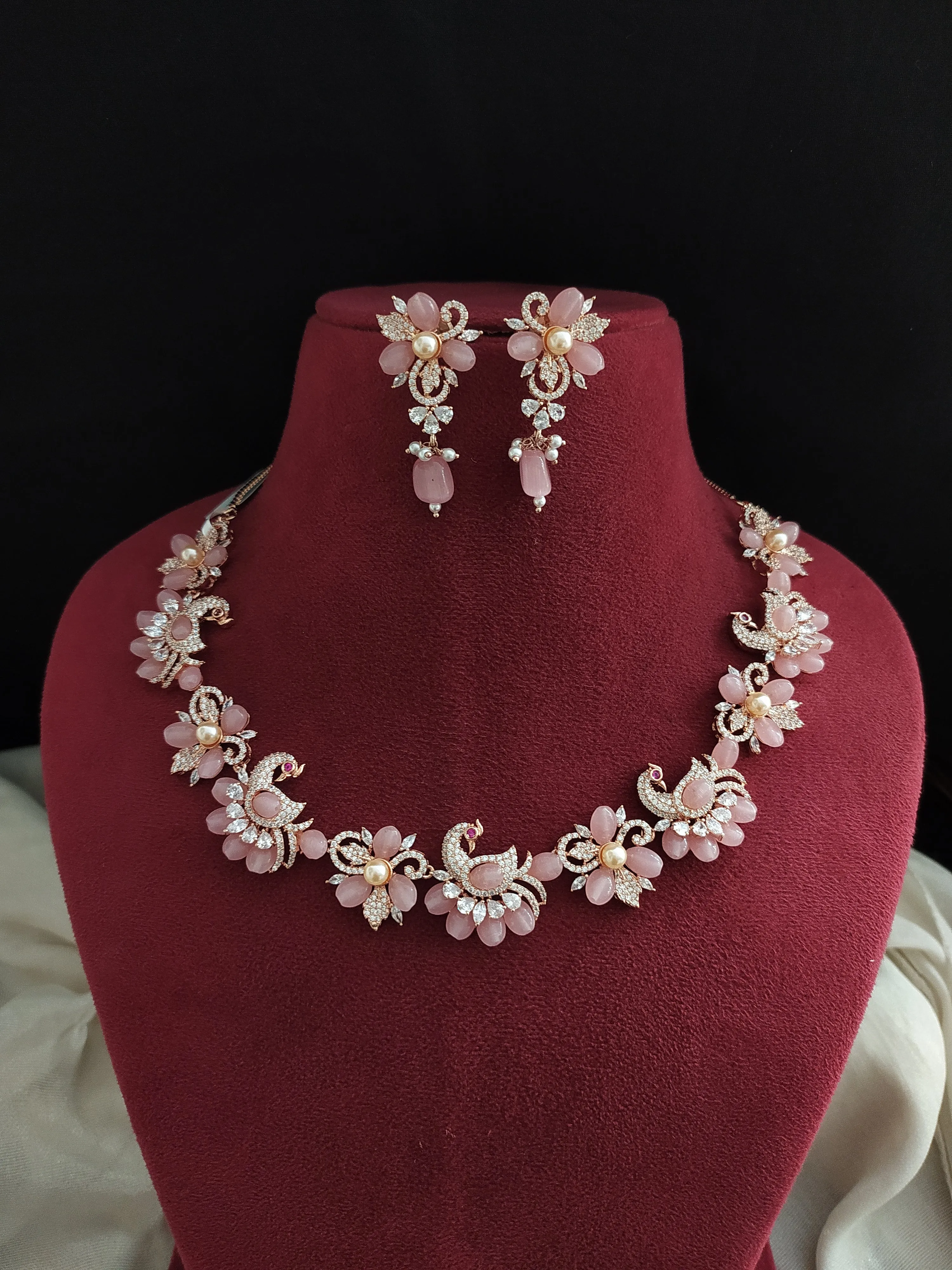 Pleasant Eye Catching Rose Gold Zircon Necklace Set