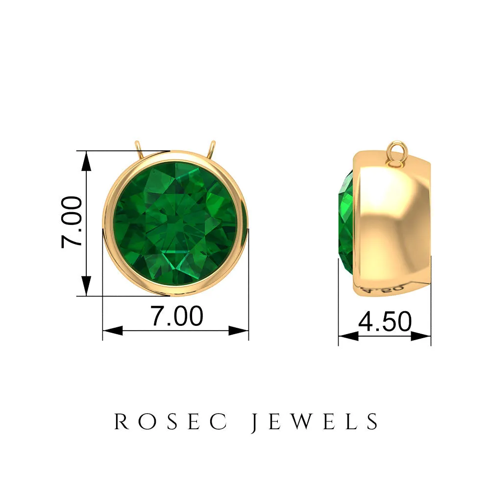 Round Shape Emerald Solitaire Necklace in Bezel Setting