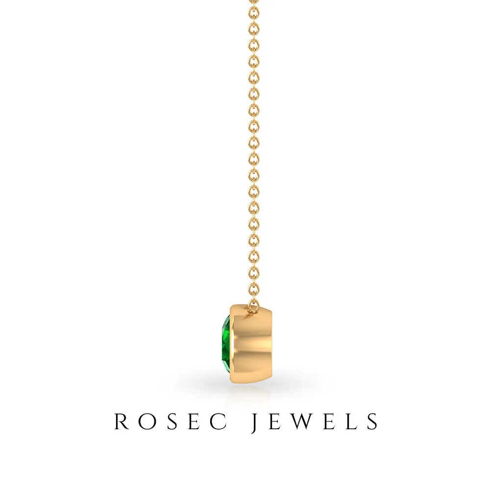 Round Shape Emerald Solitaire Necklace in Bezel Setting