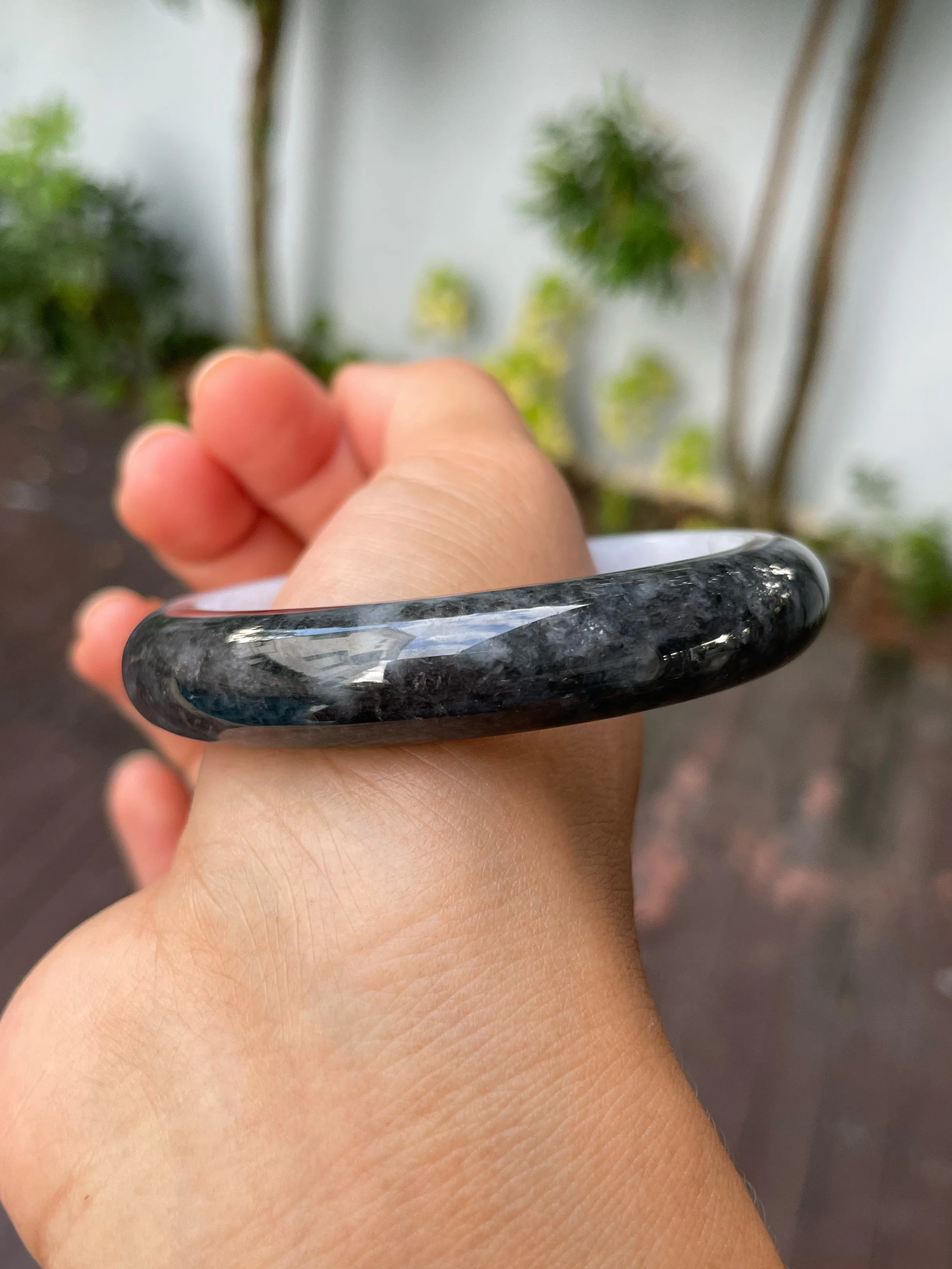 White With Black Jade Bangle | 56mm (NJBA173)