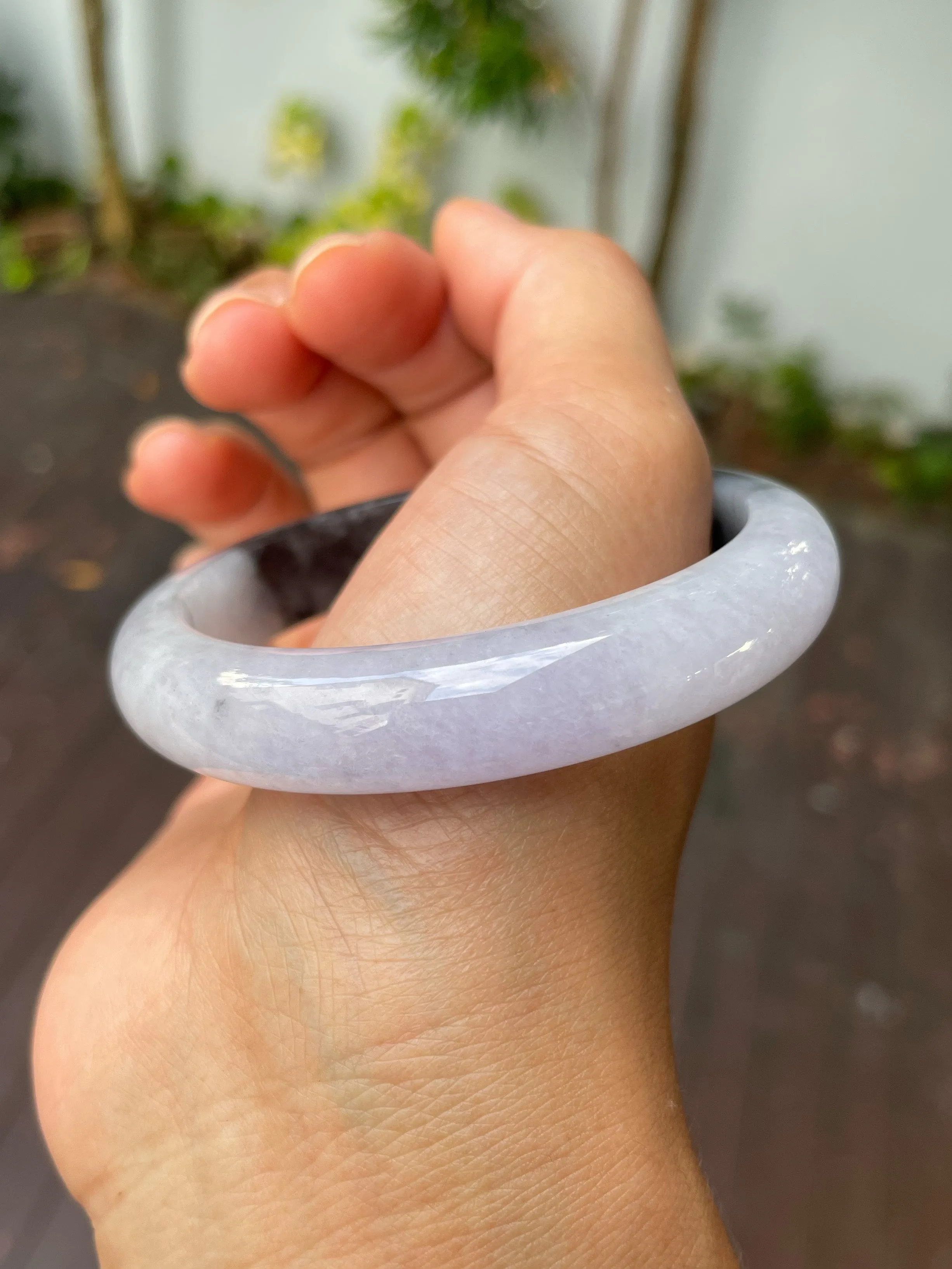 White With Black Jade Bangle | 56mm (NJBA173)